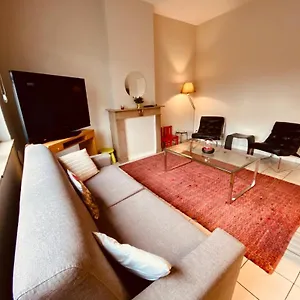 https://fenetre-sur-le-standard-de-liege.brusselshotelsbook.com